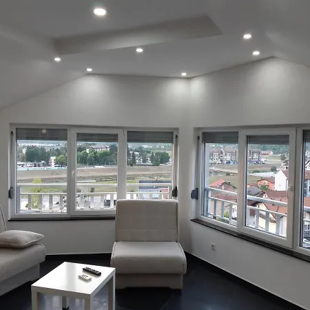 Dani Lejlighed Derventa